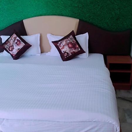 Paradise Hotel For Couples Mount Abu Exterior photo